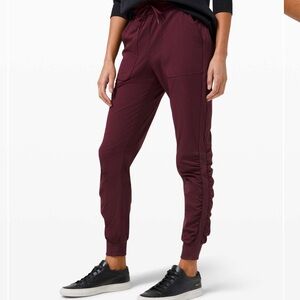 Lululemon Beyond the Studio  Jogger Pants size 10